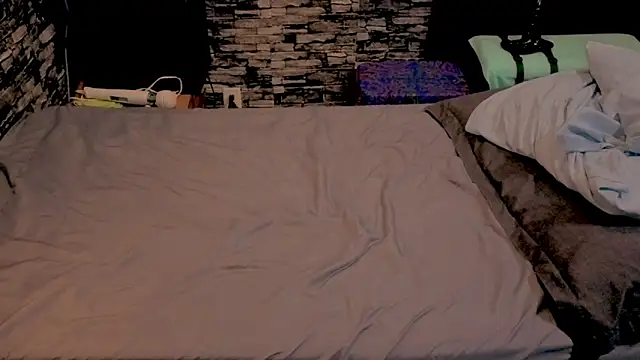 Snapshot of Scarlett_Switch chatting on 11-01-25, 08:22 Scarlett Switch online show from 11-01-25, 08:22