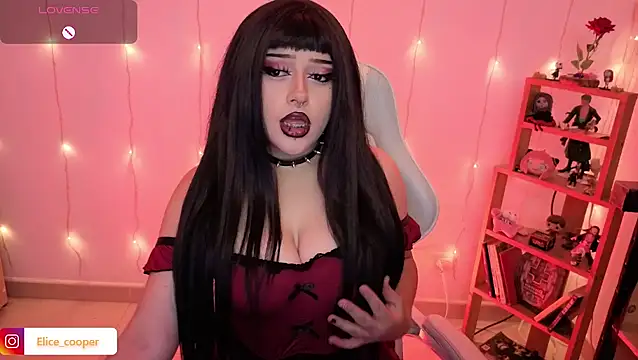 Snapshot of Elice_cooper_ chatting on 05-29-26, 10:02 Elice cooper online show from 05-29-26, 10:02
