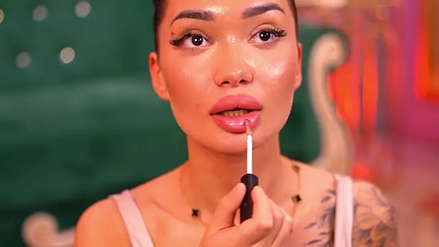 Snapshot of SashaFerrera chatting on 02-21-25, 01:11 SashaFerrera online show from 02-21-25, 01:11