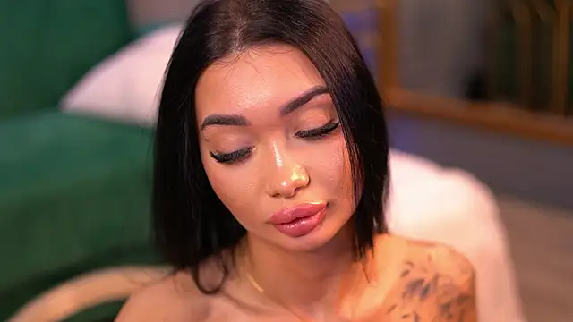 Snapshot of SashaFerrera chatting on 03-15-25, 01:08 SashaFerrera online show from 03-15-25, 01:08