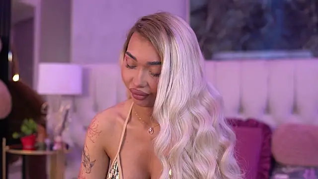 Snapshot of SashaFerrera chatting on 09-16-25, 06:20 SashaFerrera online show from 09-16-25, 06:20