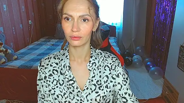 Snapshot of Lady_Sunshine_ chatting on 07-12-26, 06:04 Lady Sunshine online show from 07-12-26, 06:04