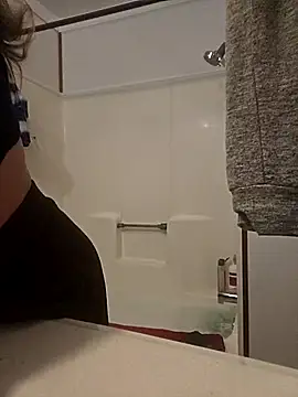 ShysluutGia online show from 02-14-25, 06:12