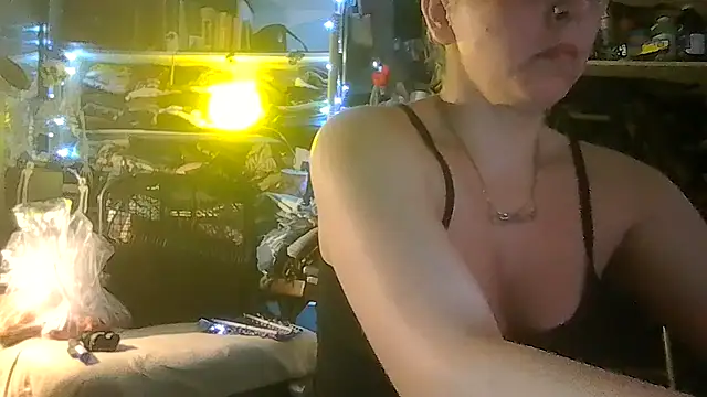 ShysluutGia online show from 04-13-26, 05:35