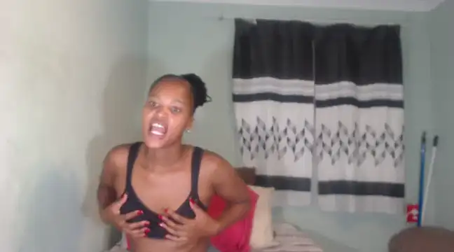 Snapshot of PrettyNyashX chatting on 02-12-25, 11:20 PrettyNyashX online show from 02-12-25, 11:20