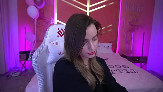 Snapshot of LindsieGreyy chatting on 03-09-25, 11:03 LindsieGreyy online show from 03-09-25, 11:03