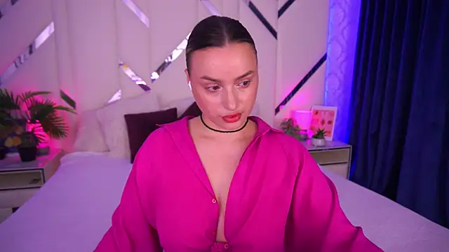 Snapshot of LindsieGreyy chatting on 11-05-25, 08:14 LindsieGreyy online show from 11-05-25, 08:14