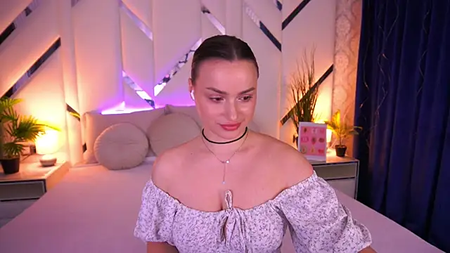 Snapshot of LindsieGreyy chatting on 02-15-26, 08:46 LindsieGreyy online show from 02-15-26, 08:46