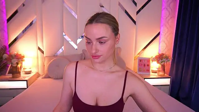 LindsieGreyy online show from 05-16-26, 06:54