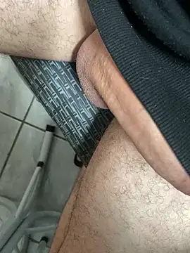 Snapshot of obranquinho21cm chatting on 10-27-25, 11:36 obranquinho21cm online show from 10-27-25, 11:36