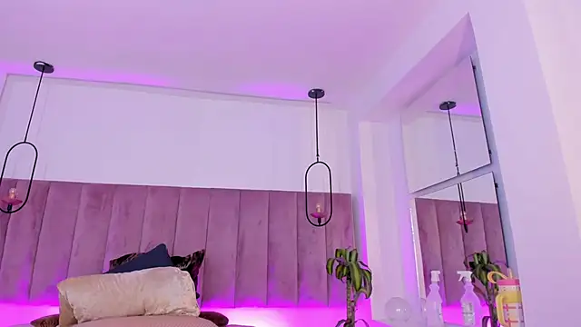 emmiily z online show from 05-16-26, 07:45