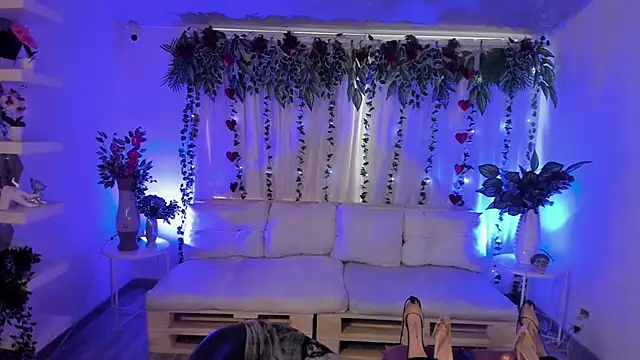 anuvyz miller  online show from 09-12-25, 08:20