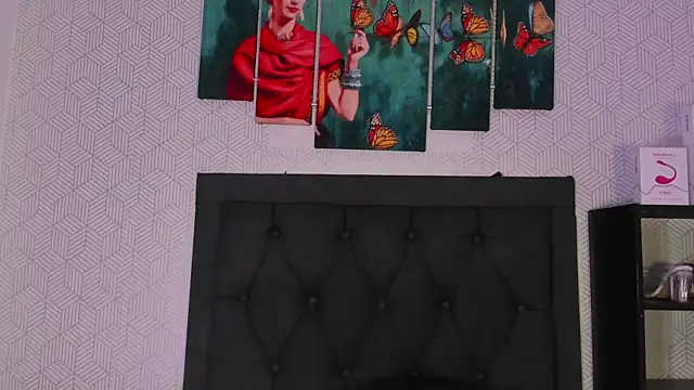 Snapshot of Selena_fox7 chatting on 10-18-25, 04:37 Selena fox7 online show from 10-18-25, 04:37