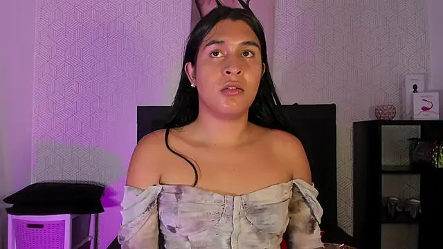 Selena fox7 online show from 02-13-26, 03:24