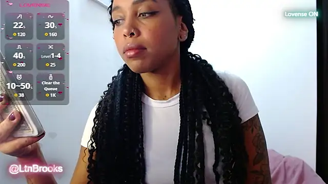 Snapshot of Annaa_Brooks chatting on 03-03-25, 02:37 Annaa Brooks online show from 03-03-25, 02:37