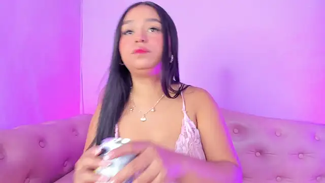 Snapshot of _JuliSweet_ chatting on 09-17-25, 12:18 JuliSweet online show from 09-17-25, 12:18