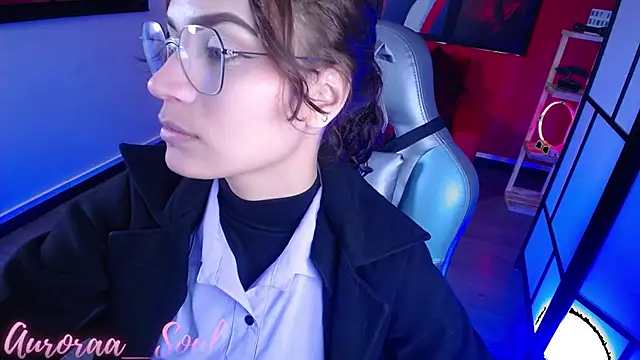 Snapshot of Auroraa_soul chatting on 10-17-25, 12:41 Auroraa soul online show from 10-17-25, 12:41