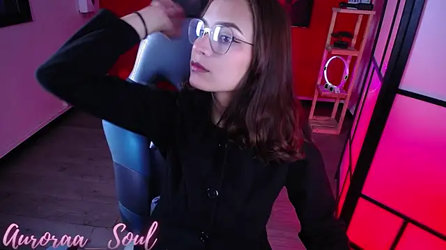 Snapshot of Auroraa_soul chatting on 10-18-25, 12:39 Auroraa soul online show from 10-18-25, 12:39