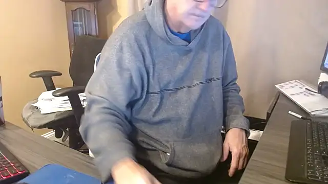 olderandwiser2 online show from 01-10-26, 05:09