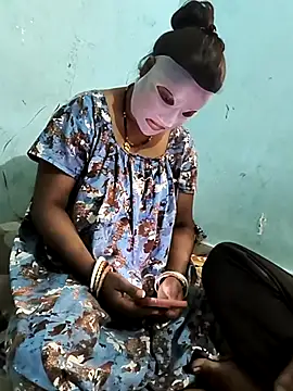 Snapshot of CuteRani001 chatting on 02-24-25, 10:37 CuteRani001 online show from 02-24-25, 10:37