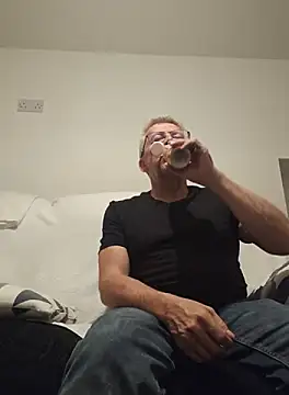 mann4u147 online show from 09-27-25, 06:46