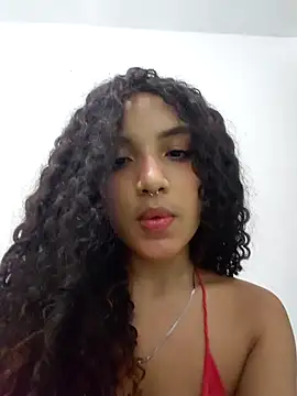 Snapshot of Majo_BigTits chatting on 10-26-25, 01:39 Majo BigTits online show from 10-26-25, 01:39