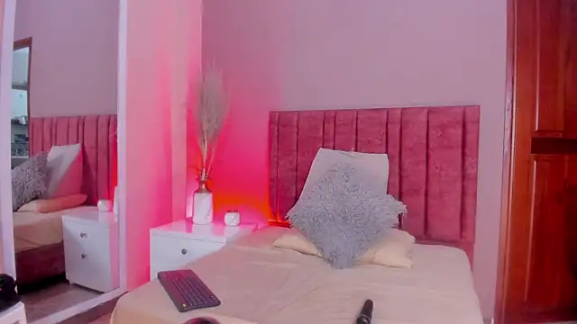 MiaHertz online show from 02-08-26, 03:15