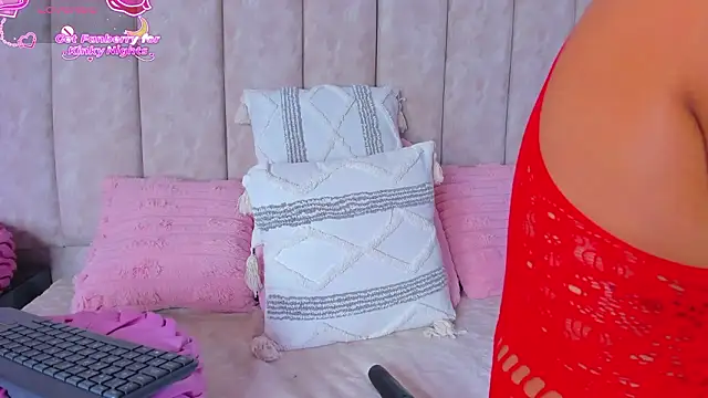 Snapshot of BrithanyParker_ chatting on 02-12-26, 05:35 BrithanyParker online show from 02-12-26, 05:35