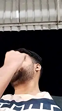 Snapshot of Vij717 chatting on 02-23-25, 09:44 Vij717 online show from 02-23-25, 09:44