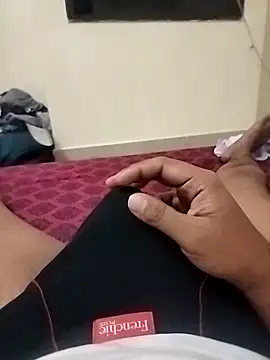 Snapshot of Vij717 chatting on 02-27-25, 06:42 Vij717 online show from 02-27-25, 06:42