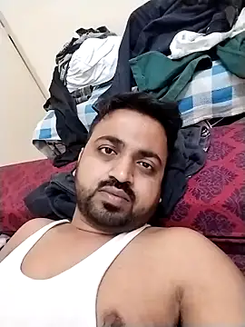 Snapshot of Vij717 chatting on 03-11-25, 02:40 Vij717 online show from 03-11-25, 02:40