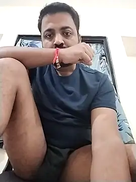 Snapshot of Vij717 chatting on 09-28-25, 04:07 Vij717 online show from 09-28-25, 04:07