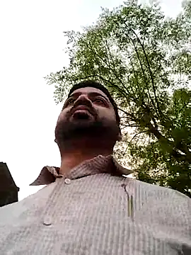 Snapshot of Vij717 chatting on 10-20-25, 06:47 Vij717 online show from 10-20-25, 06:47