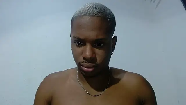 Snapshot of JackBlackone chatting on 06-11-26, 01:27 JackBlackone online show from 06-11-26, 01:27