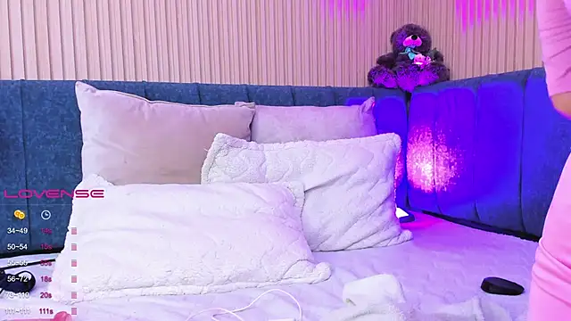 Snapshot of elizabeth_20 chatting on 03-06-25, 10:26 elizabeth 20 online show from 03-06-25, 10:26