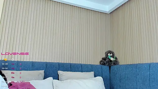 elizabeth 20 online show from 03-11-25, 07:03