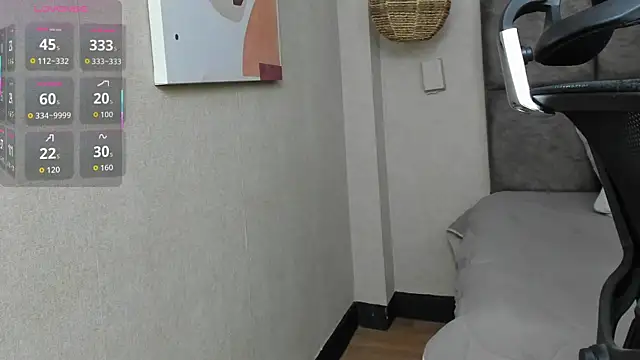 Snapshot of elizabeth_20 chatting on 10-14-25, 07:03 elizabeth 20 online show from 10-14-25, 07:03