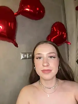 Snapshot of Jackie_White_ chatting on 02-20-25, 01:03 Jackie White online show from 02-20-25, 01:03