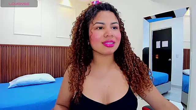 MELINAMARTINS online show from 02-20-25, 07:41