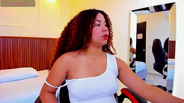 MELINAMARTINS online show from 03-10-25, 07:18