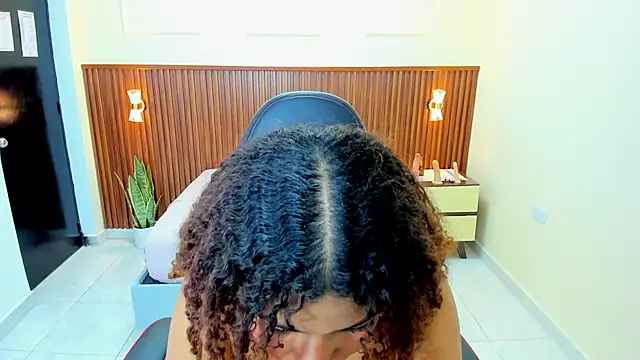 MELINAMARTINS online show from 03-13-25, 07:28