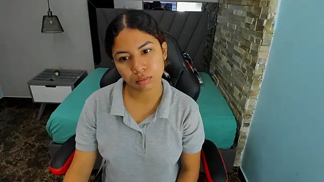 MELINAMARTINS online show from 12-20-25, 07:32