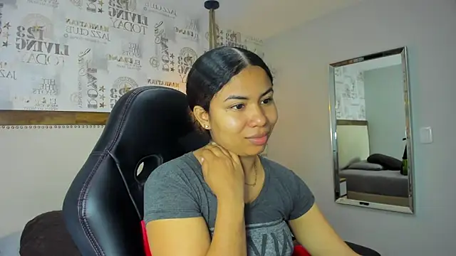 MELINAMARTINS online show from 01-11-26, 07:52