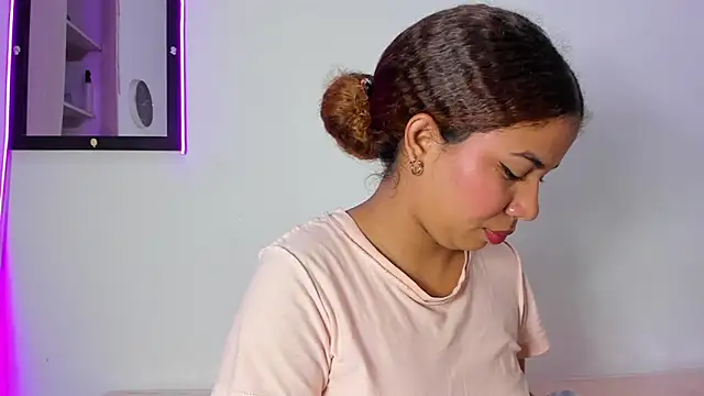 Snapshot of MELINAMARTINS chatting on 05-30-26, 10:51 MELINAMARTINS online show from 05-30-26, 10:51