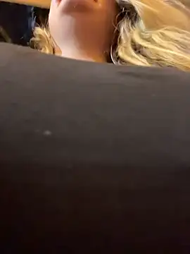 Snapshot of aurora_coldd chatting on 02-26-26, 11:15 aurora coldd online show from 02-26-26, 11:15