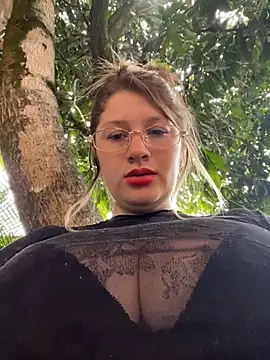 Snapshot of aurora_coldd chatting on 07-03-26, 05:30 aurora coldd online show from 07-03-26, 05:30
