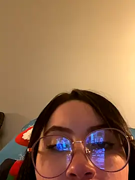 Snapshot of ValentinaOrtiz3 chatting on 10-19-25, 12:44 ValentinaOrtiz3 online show from 10-19-25, 12:44