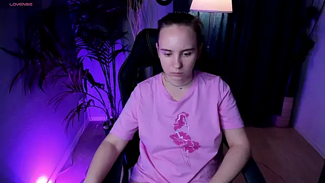 Lika 0ne online show from 10-24-25, 10:11