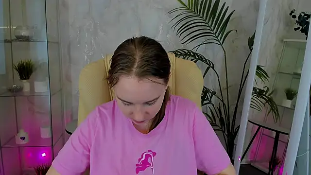 Lika 0ne online show from 04-17-26, 11:02