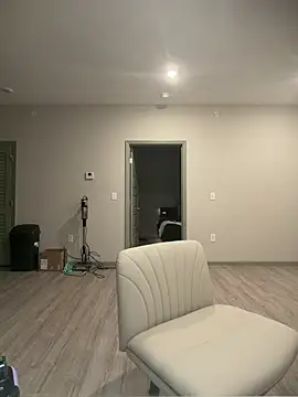 bossyroxy84 online show from 03-11-26, 12:38